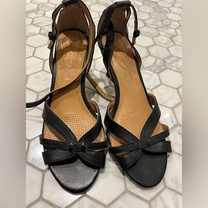 Corso Como, Made in Italy, leather sandals with kitten heel, size 8, never worn